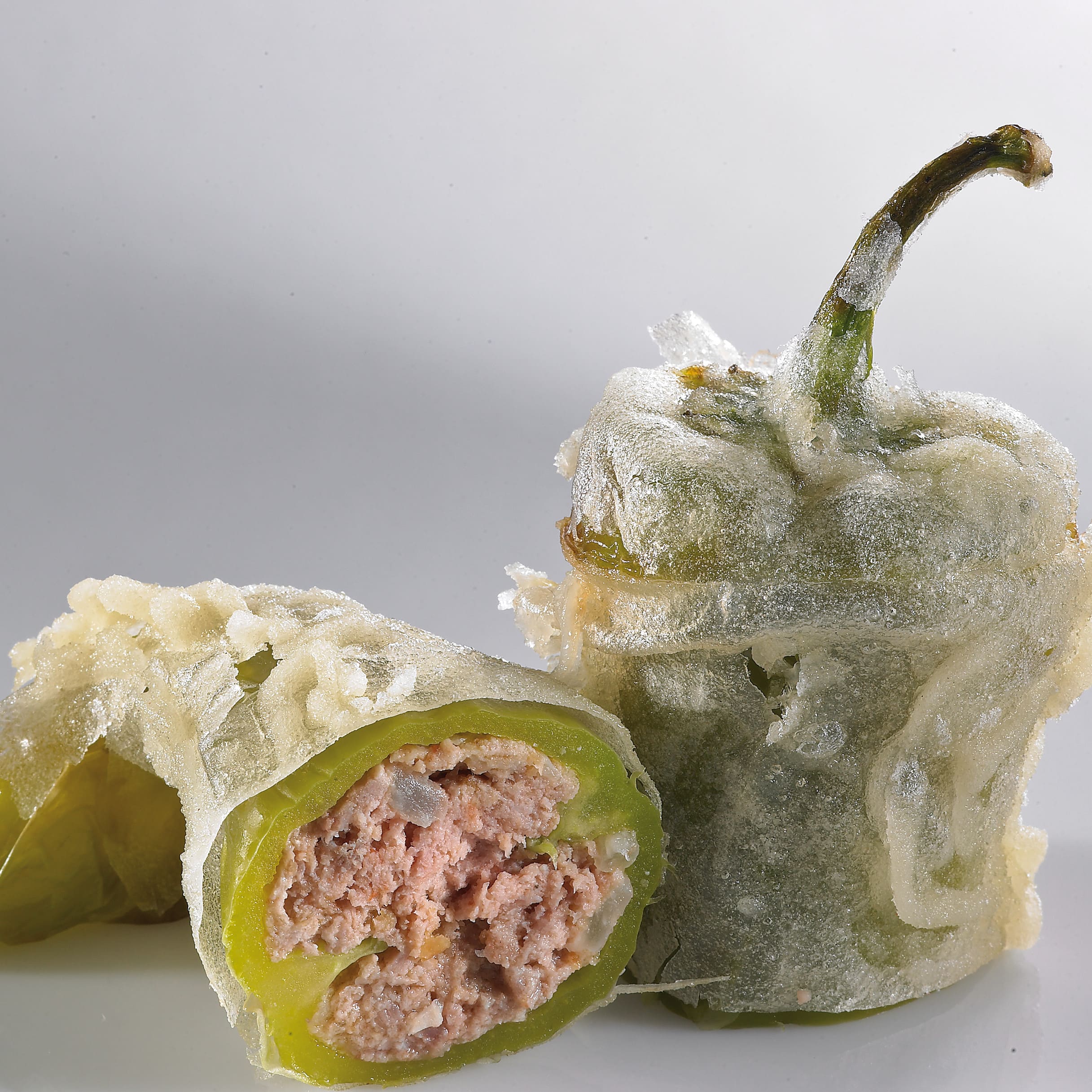 PIMENTO RELLENO DE TERNERA GALLEGA EN TEMPURA